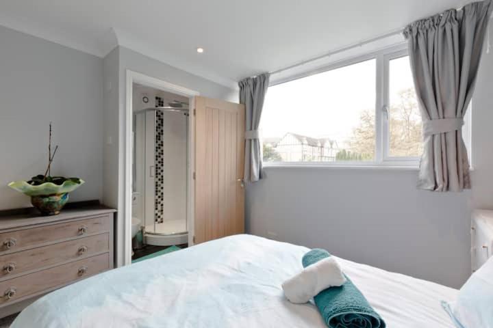 Stayinwoking At 30 Woodlands Horsell Luaran gambar