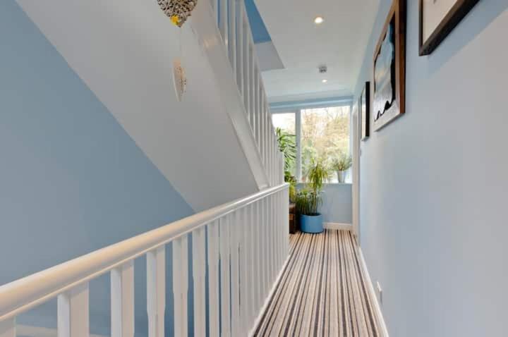 Stayinwoking At 30 Woodlands Horsell Luaran gambar